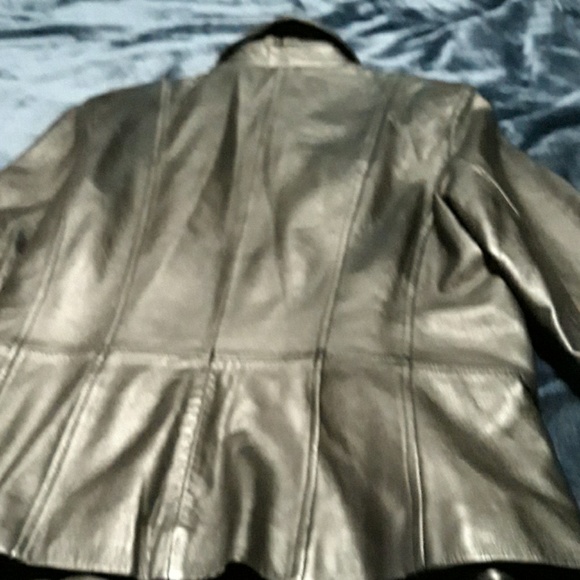 Woman black leather casual  jacket - Picture 4 of 4